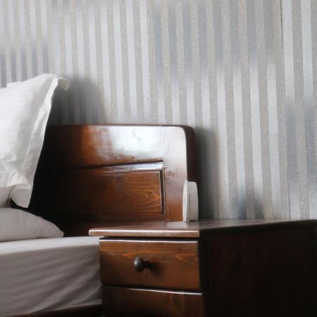 Conacul Lupilor Hotel Satu Sugatag Ngoại thất bức ảnh